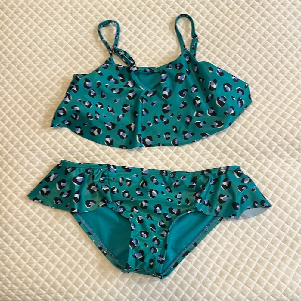 Girls swimsuit